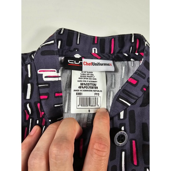 NWOT Chef uniforms women small pink black geometric chef button up - Picture 5 of 7